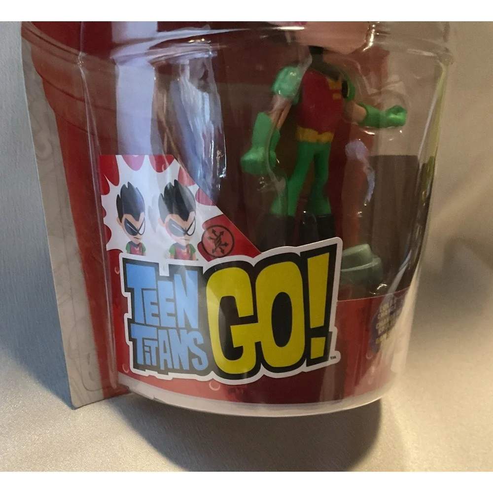 Teen Titans Go – Robin 5” Action Figure – DC Comics – Removable Bo Staff – New